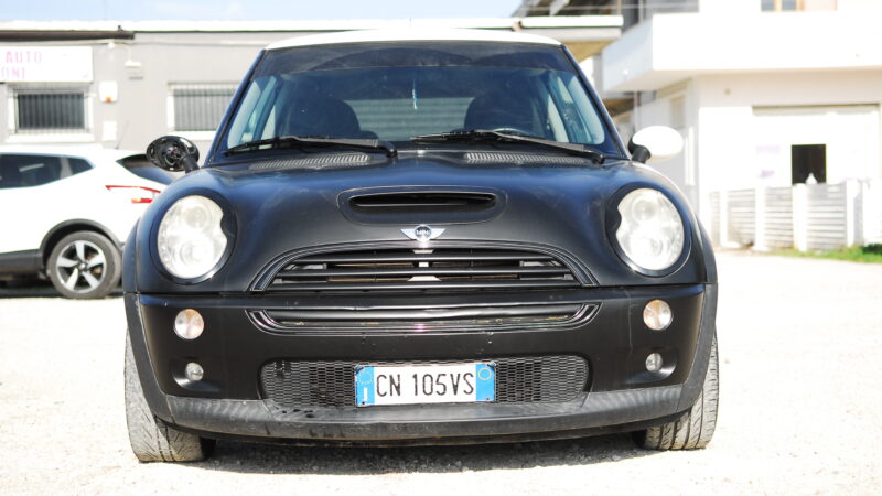 Mini Cooper 1570cc con Pellicola Vaping Nero Matt